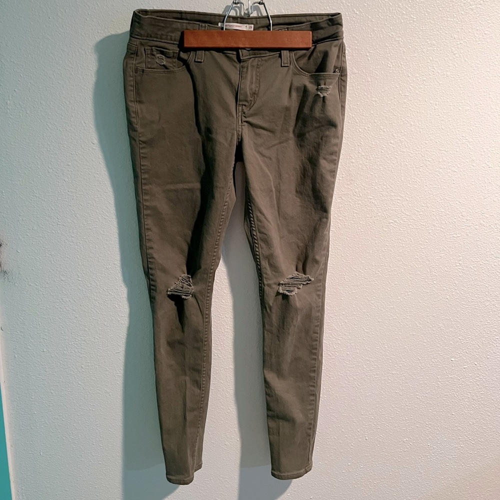 Levi’s.. size 29.. 535 super skinny